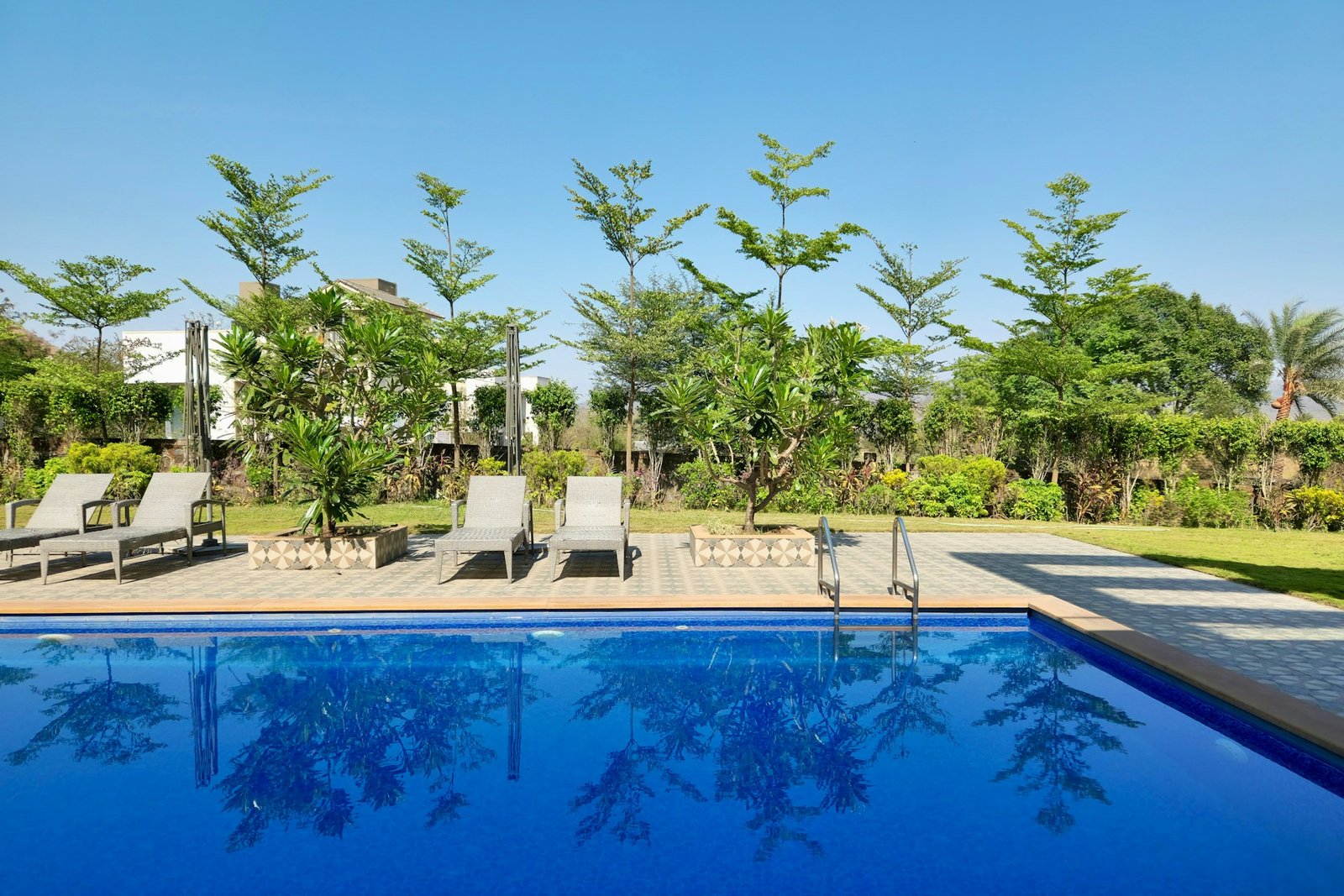 EliteEdge Sports Club